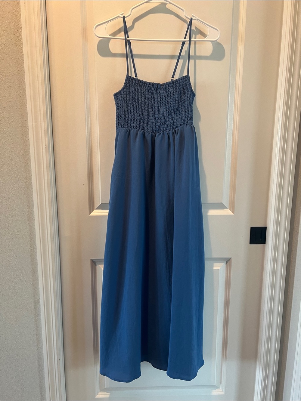 Z Supply ‘Beachside’ Midi Dress in Riviera Blue. Size small.